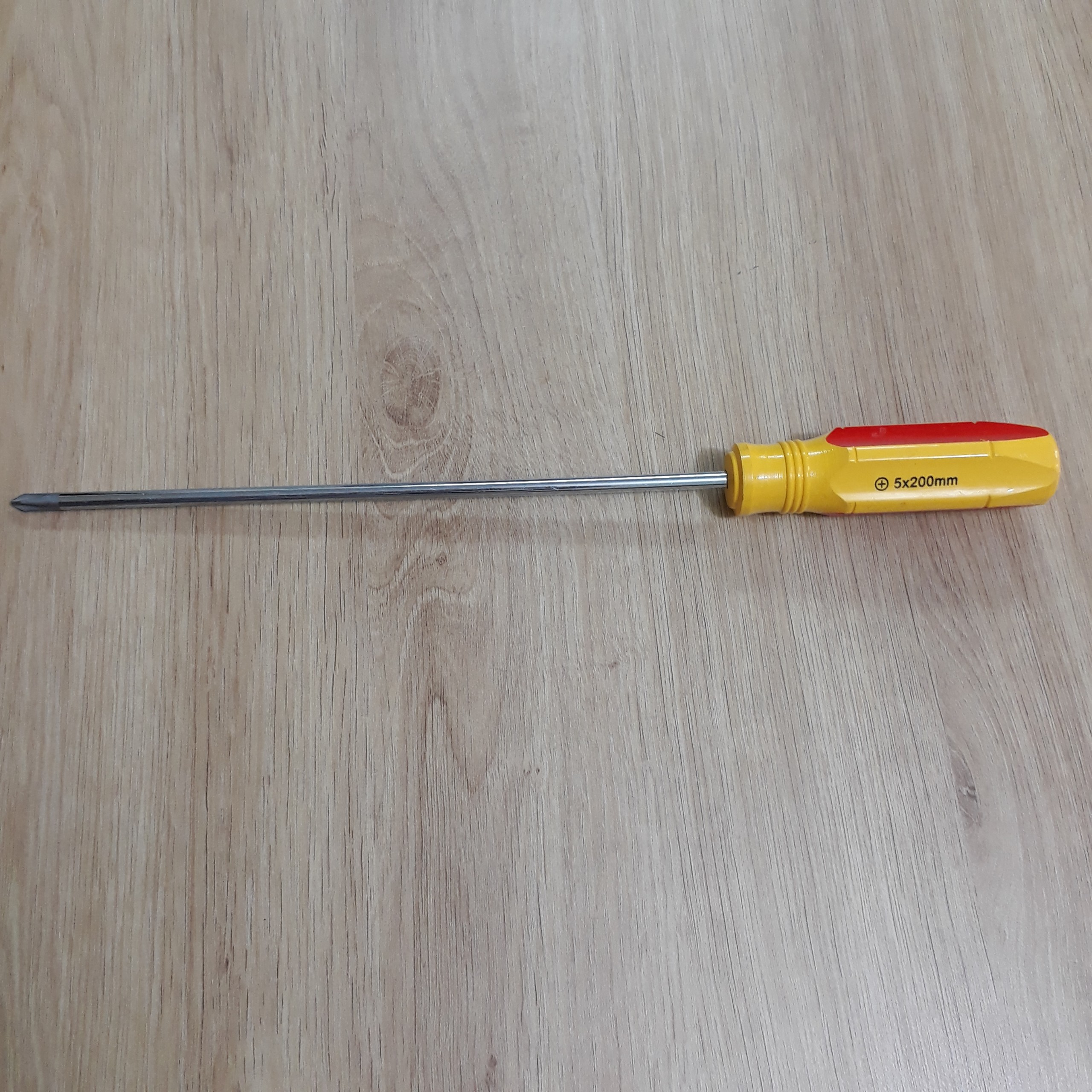 Tua vít bake cán sọc Century 5x200mm  Century | Giá rẻ nhất - Công Ty TNHH Thương Mại Dịch Vụ Đạt Tâm