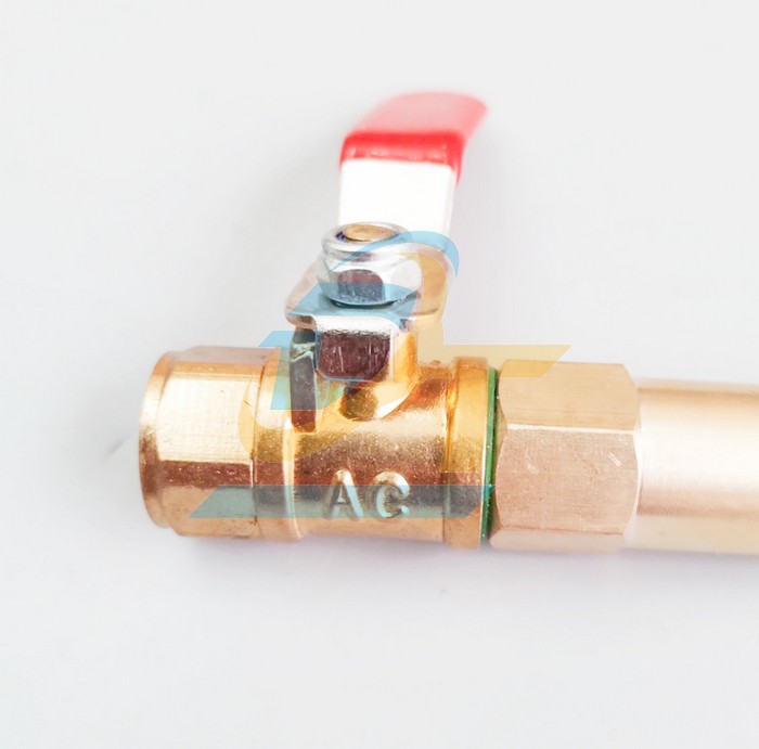 Béc xịt rửa xe đồng thau có van bi ren trong 13.8mm  VietNam | Giá rẻ nhất - Công Ty TNHH Thương Mại Dịch Vụ Đạt Tâm